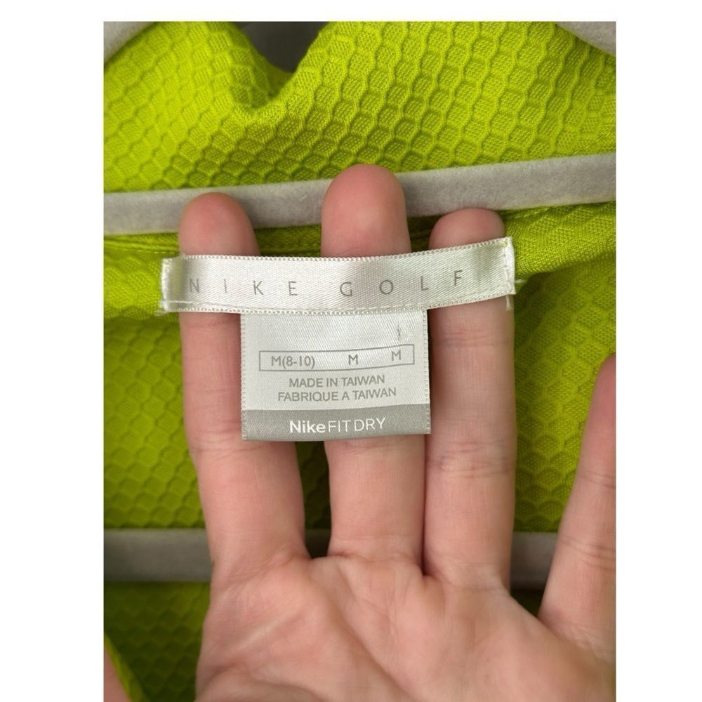 Nike Golf Women’s Bright Green 1/2 Zip Pullover Top - Picture 8 of 9